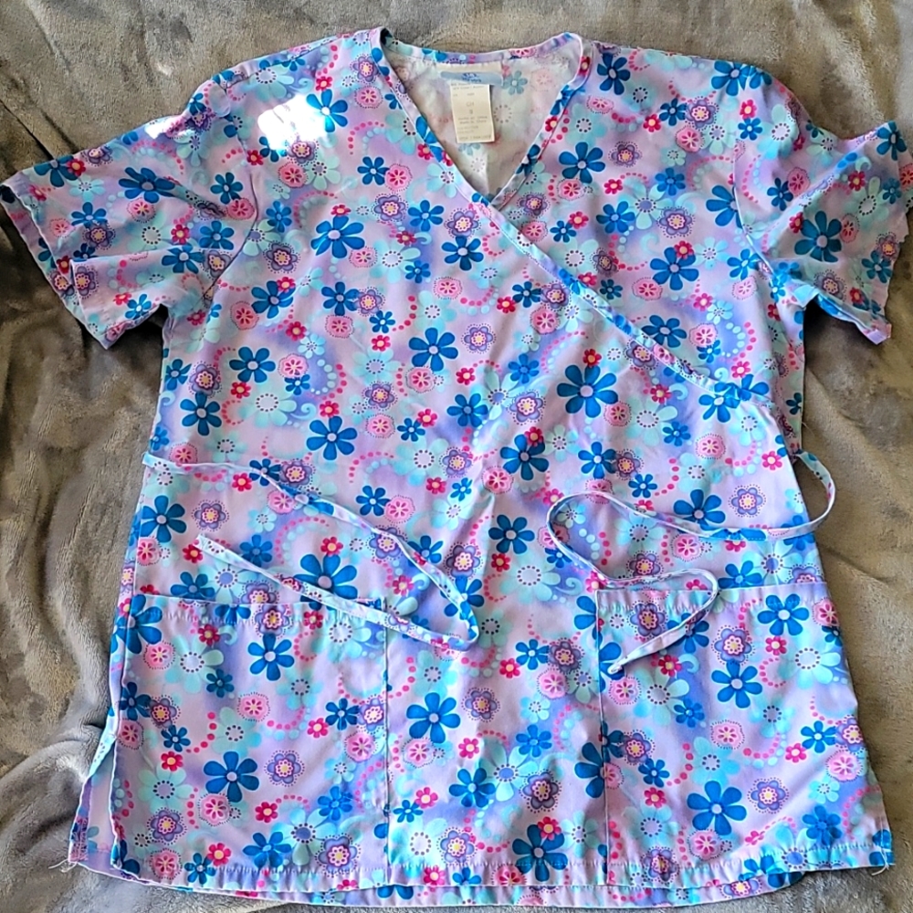 SB scrubs, size small